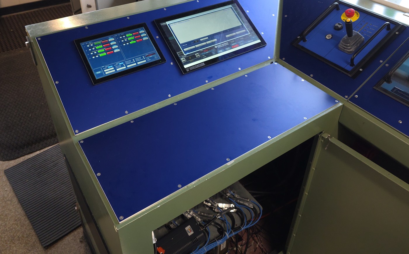 Live operator HMI on the Pentagon control station